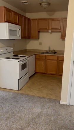 Kitchen - 310 Oak Street - Very Close to Campus [East Route 3rd Stop]