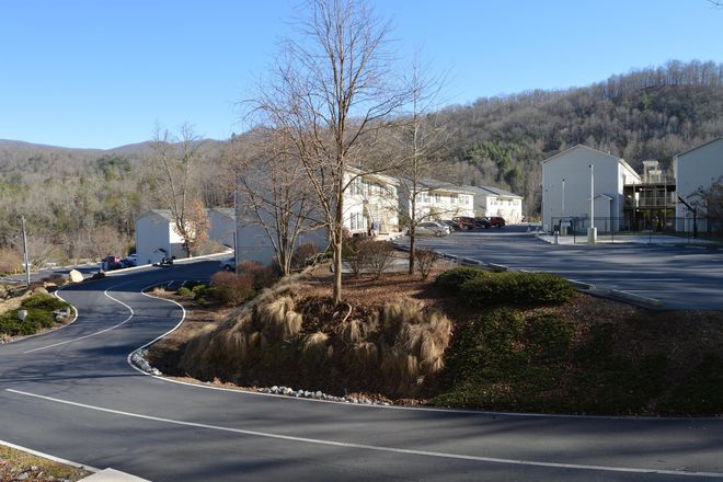 Exterior - University Suites And The Villas Apartments