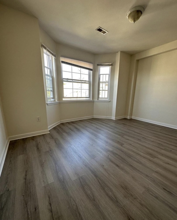 Empty Bedroom - 1734 Monument Street Triplex