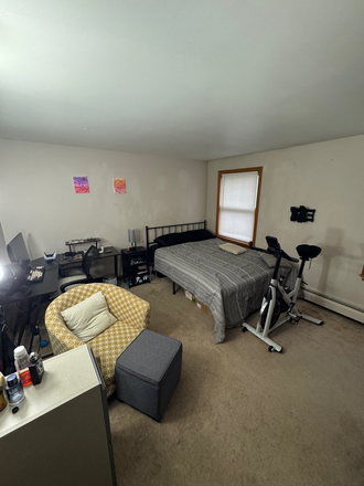 Bedroom - Furnished 1 bedroom for Summer Sublet, close to Davis Square & Tufts Condo