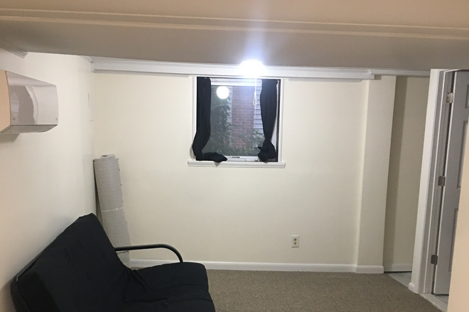 living room area - Pleasant cozy suite with private entrance and off street parking House