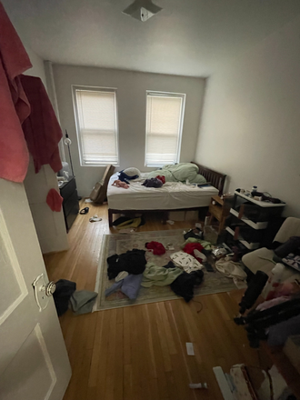 bed - Beautifully updated 2 bed unit near the Green Line and BU! Apartments