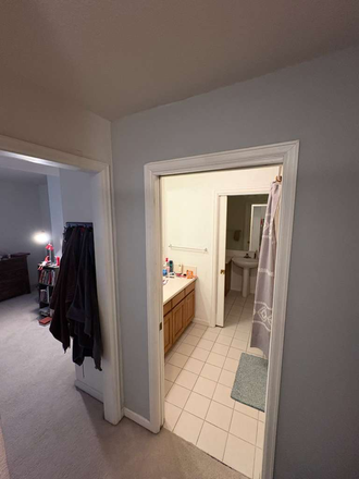 Bathroom - Private room for rent in North Boulder Apartments