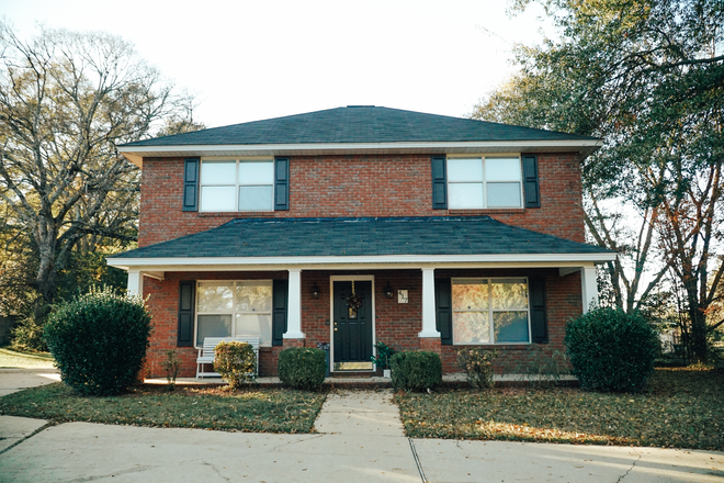 Exterior - 417 Prince Acres Close to Campus. Plenty of Space. No Drama.