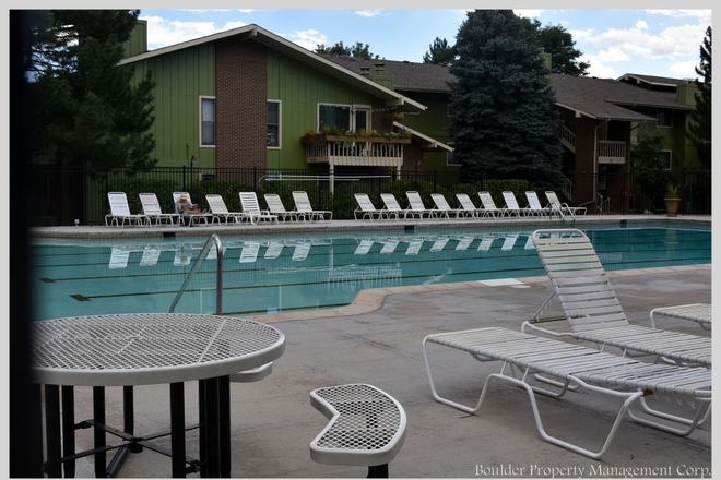 2800 Kalmia #302A - 2800 Kalmia Ave #302A (2BR/2BA) Condo