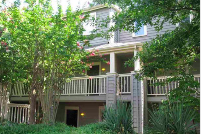 street view - Furnished, Utilities-included Mill Creek Townhouse 16 minutes from campus, summer sublease