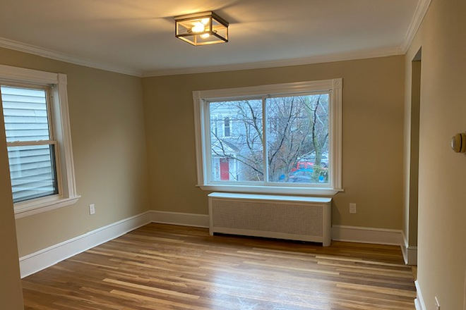 Living room - Walking Distance to Harvard, Great Location, Restaurants, Grocery Stores and Transportation Close By Apartments
