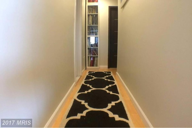 Hallway - Incredible sun-drenched, top (24th)  360D view/sunny3Beds close to Campus Condo