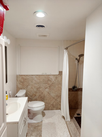 Bathroom 2 - Private Room (NEAR UCI) w/ Shared Bath, BBQ Backyard & San Diego Creek Views