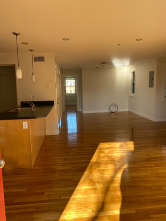 Living rm - Harvard Sq/  Pristine 2BR / No fees Apartments
