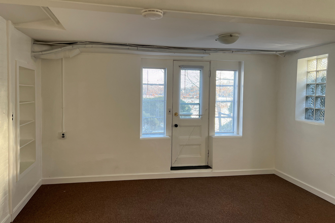 Studio - Arlington Center Studio House