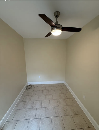 1 person Bedroom - Single Family House close to campus