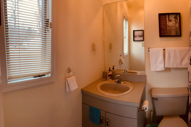 Private Bathroom - Furnished room-Washington Rd-Princeton Junction House