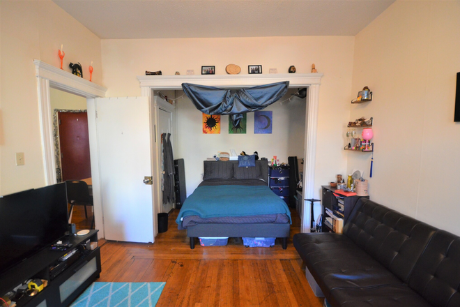 2 Bedroom Apartment - NO BROKER'S FEE!! Available for 9/01/26 - Beautiful & Bright 2 Bedroom 1 Bath Apartment!!!