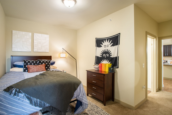 Bedroom - Northpoint Crossing Apartment Spring Sublease!