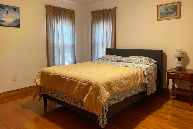 Bedrooms - South Burlington near UVM House