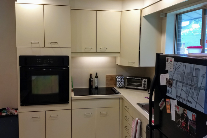 Nice Kitchen! - XXL BR available $600/m House
