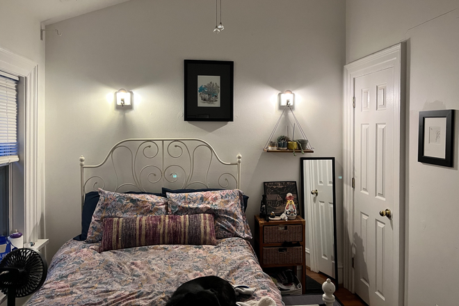 Bedroom - 1921 Lincoln Rd, NE. - Three Bedroom, 2.5 Baths, Hardwood Floors, Renovated Kitchen Townhome