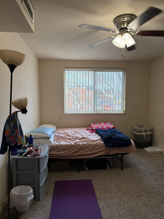 Bedroom - Temporary Accommodation - Large Private Room available at Graduate Hills from April Apartments