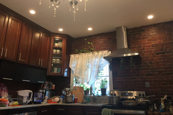 Kitchen - Available September 1st! Free Internet**Furnished Room*Walk to Northeastern