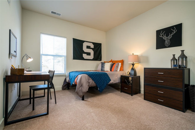 Bedroom - The Rocks at MSU Apartments