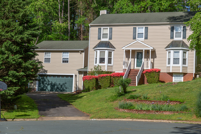 Outside view. - 1 Bed/1 Bath/1 Office Walk-Out Basement with parking & utilities included, near Rio Rd & Rt. 29 Apartments