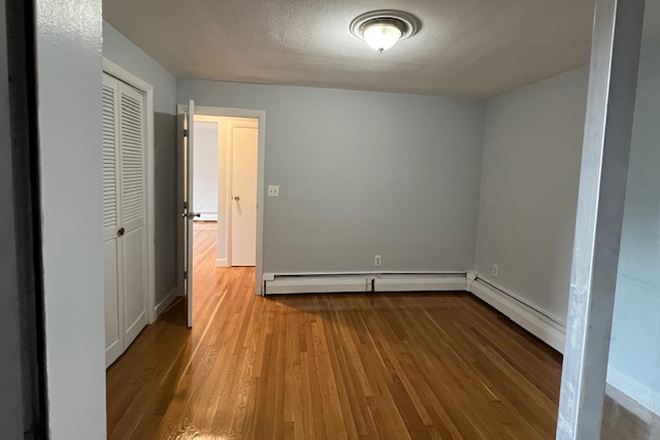 bedroom - Brighton 2 Bedroom unit , Close green line, New renovated $2500/month Apartments