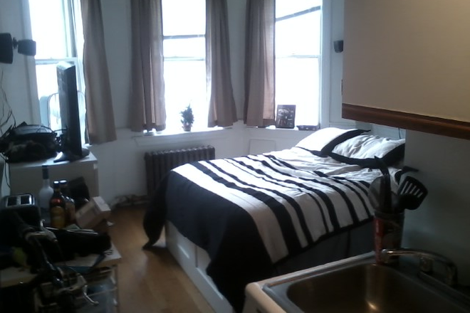 Visit hubrealtyproperties.com - Mission Hill, studio in great location on green line T,  heat included