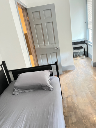 Bedroom - AVAILABLE January 1!🤩FREE internet*near Northeastern Rental