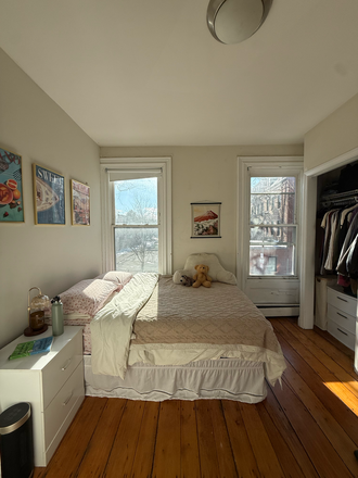Bedroom - Summer sublet right by Northeastern & Columbus Ave!