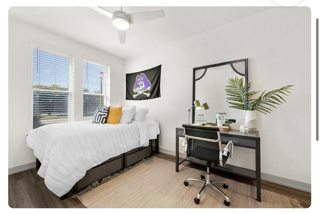 Bedroom from other side - Jolly Roger Apartments