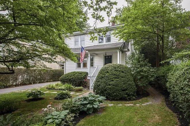 Front yard and driveway - Furnished bedrooms