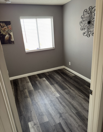 bedroom - Newly Renovated Room in Peaceful Moreno Valley Home – Great for UCR Students