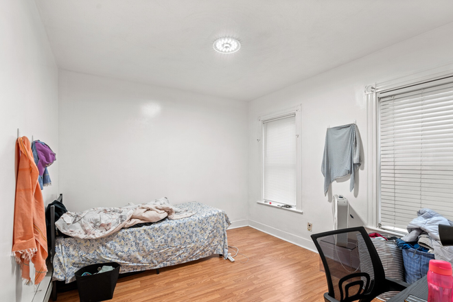 bedroom - Spacious 3 Bedroom in Mission Hill! Condo