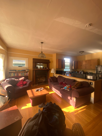 Living room - Single bedroom available in 4 bedroom house, all UCB students
