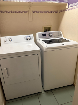 dryer/washer - 4Bed 3 Bath House close to campus