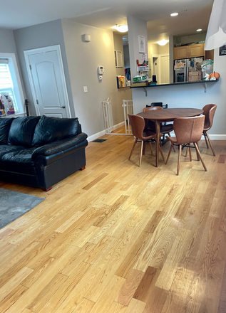 Dining area - main floor - Family-Friendly Townhouse in Heart of Inman Square 4 beds / 3 baths