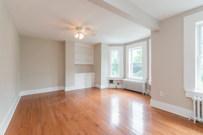 Living room - 2BR apt-S.Harrison St-Princeton