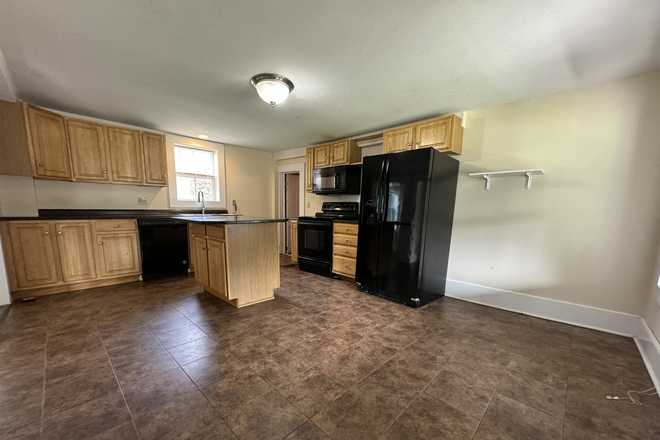 Kitchen - 28 School Street House