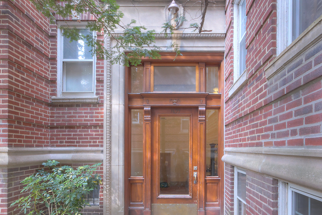 Exterior - Spacious 1-Bedroom Apartment Near Harvard Square! Includes Utilities!