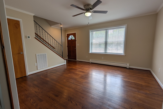 Entry - newly updated in downtown Christiansburg
