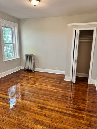 Living Space - Comm Ave Studio Packard's Corner Apartments