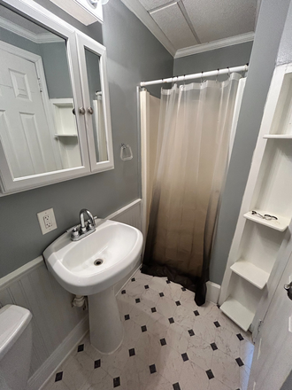 BATHROOM - Private Residency