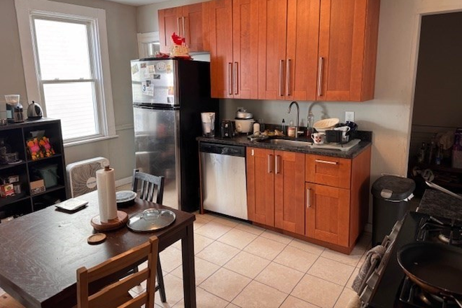 . - RENOVATED 3 Bed / 1 Bath near Kendall/MIT - Avail 9/1/25!!