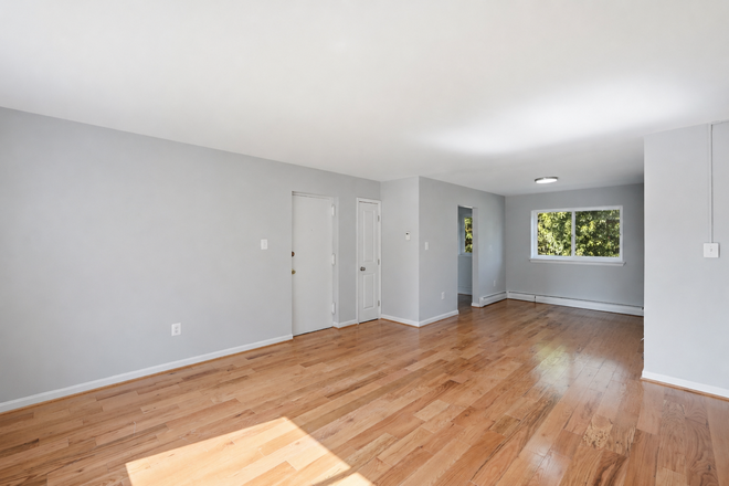 Common Area - 1 Month Free! 2BR/1BA Near UMD | 7310 Columbia Ave - 2 House