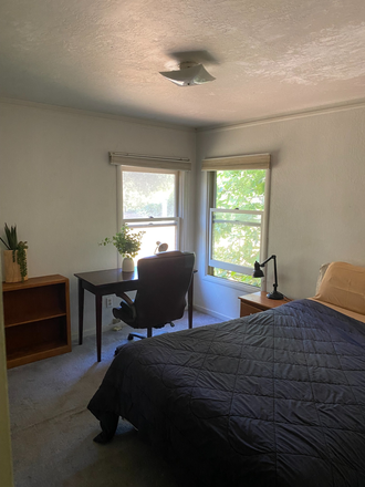 Small bedroom 1 - Furnished room in quiet north Berkeley neighborhood