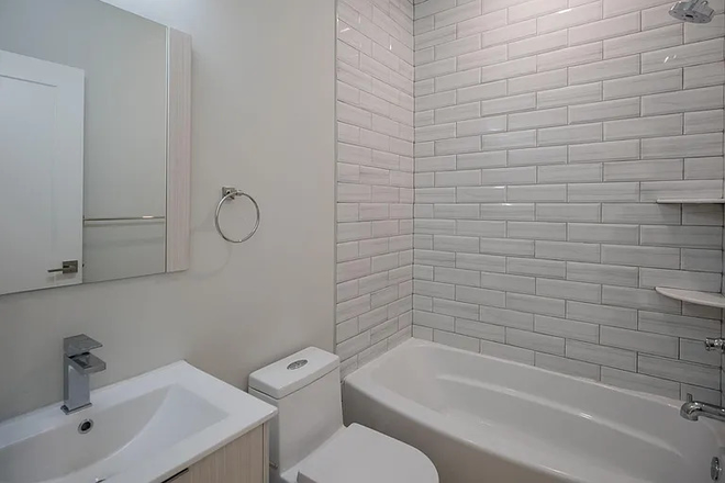 Bathroom 1 - Townhouse Sublease