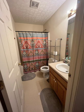 Bathroom - Room for rent Apartments