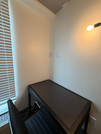 Desk - Avery Philly 1Bd/Bth Re-Let Apartments