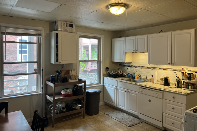 Kitchen - Seeking 1 roommate for a 4 Bed 1.5 Bath 2 Balcony Apartment